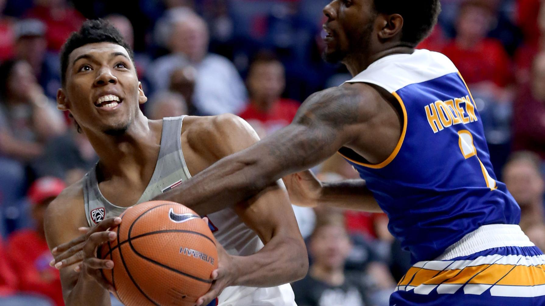 Allonzo Trier scores 28 points as third-ranked Wildcats blast Cal State Bakersfield